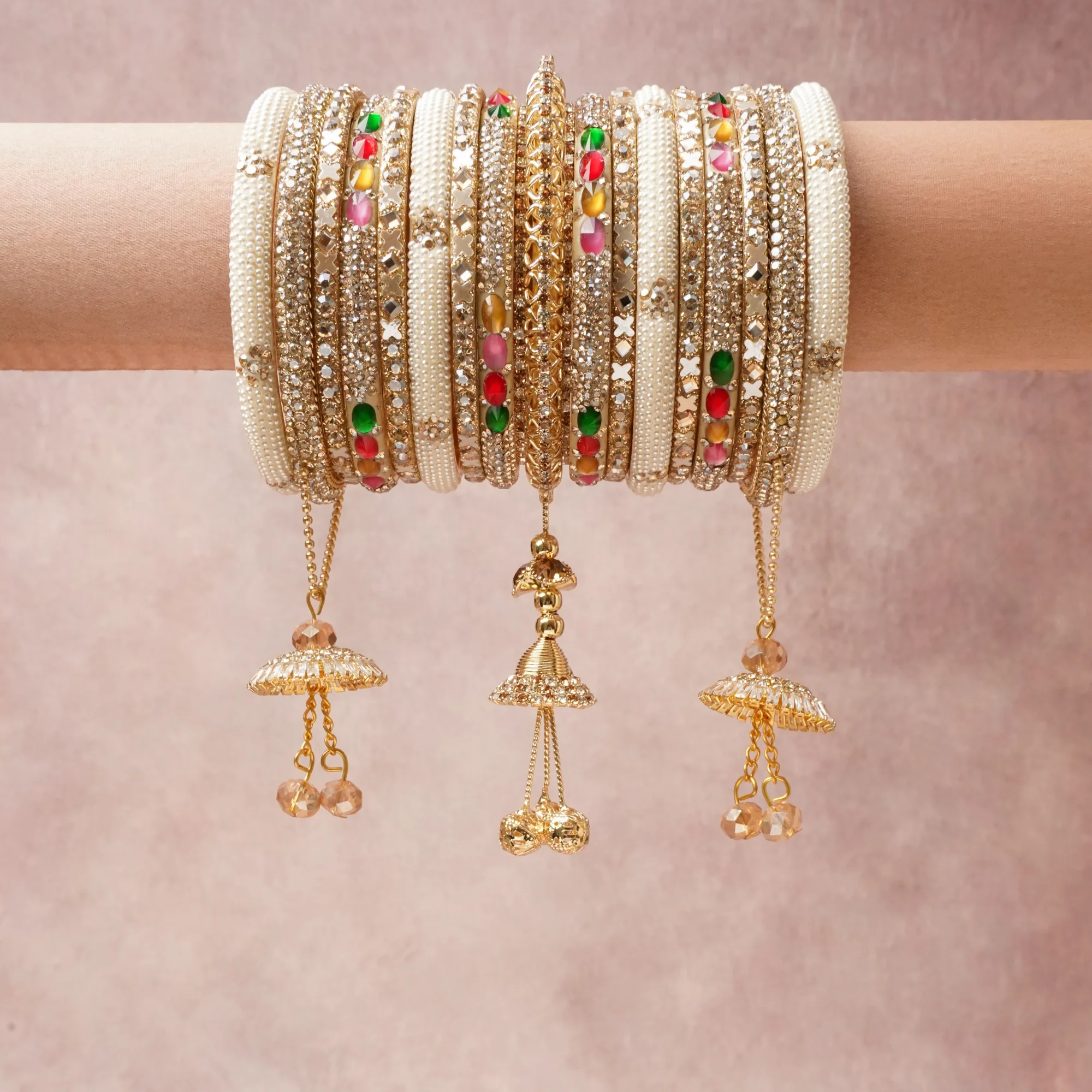 A commanding Ivory anchors this beautiful set, enriched with accents of Gold, Clear, Ruby Red, Emerald Green that add depth and dimension.

Featuring a striking composition of Resin, Imitation Pearls, Rhinestones, Glass Stones, Mirrors, Gold-Toned Alloy, Crystal Beads, this set carries intricate craftsmanship and strong presence. Grand in form, it is created for moments that deserve to be marked.